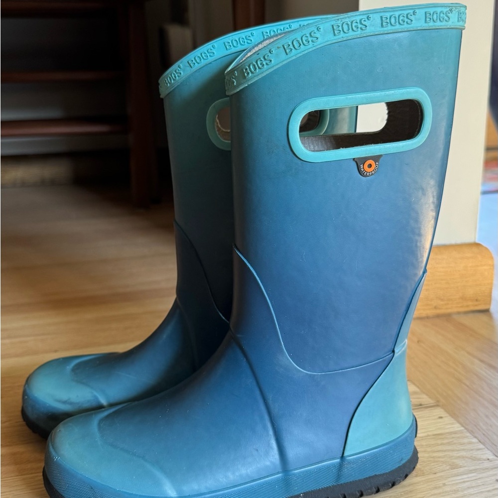 BOGS Two-Tone Blue Waterproof Boots